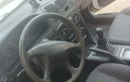 Mitsubishi Galant VIII, 1993 год, 250 000 рублей, 4 фотография