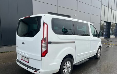Ford Tourneo Custom I рестайлинг, 2015 год, 1 999 000 рублей, 2 фотография