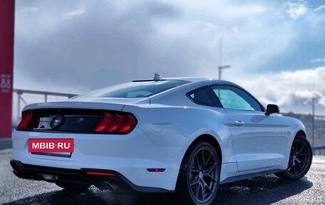 Ford Mustang VI рестайлинг, 2020 год, 3 249 000 рублей, 6 фотография