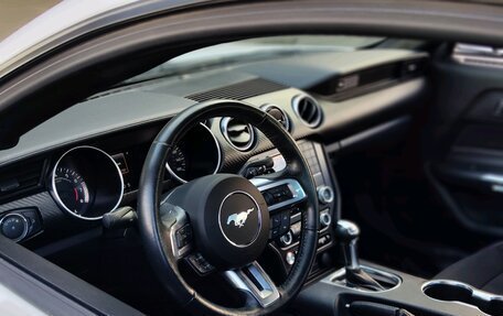 Ford Mustang VI рестайлинг, 2020 год, 3 249 000 рублей, 20 фотография