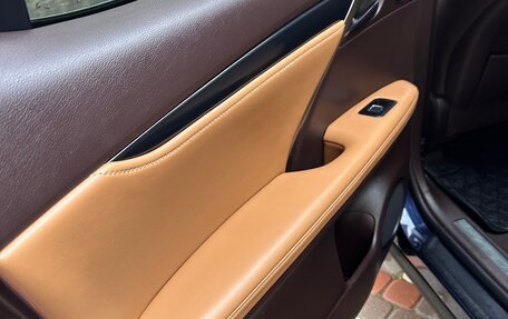 Lexus RX IV рестайлинг, 2017 год, 4 200 000 рублей, 9 фотография
