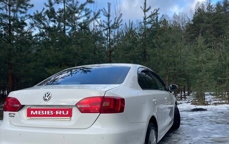 Volkswagen Jetta VI, 2012 год, 750 000 рублей, 5 фотография