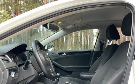 Volkswagen Jetta VI, 2012 год, 750 000 рублей, 17 фотография