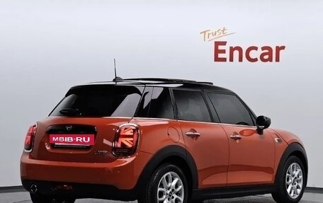 MINI Hatch, 2021 год, 1 735 000 рублей, 2 фотография