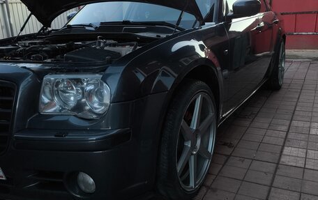 Chrysler 300C II, 2007 год, 1 250 000 рублей, 5 фотография