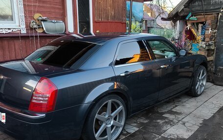 Chrysler 300C II, 2007 год, 1 250 000 рублей, 13 фотография