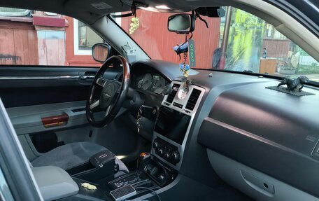 Chrysler 300C II, 2007 год, 1 250 000 рублей, 15 фотография