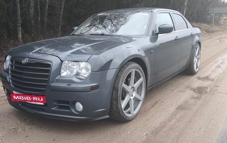 Chrysler 300C II, 2007 год, 1 250 000 рублей, 16 фотография