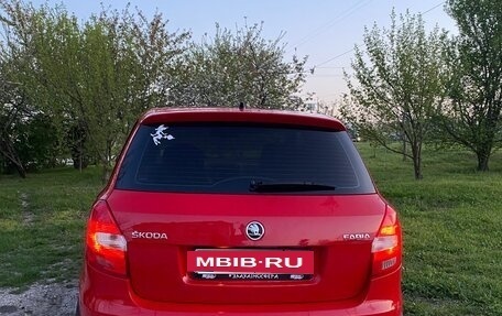 Skoda Fabia II, 2013 год, 420 000 рублей, 2 фотография