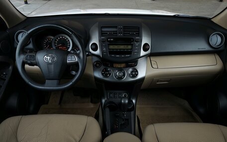 Toyota RAV4, 2011 год, 1 399 000 рублей, 19 фотография