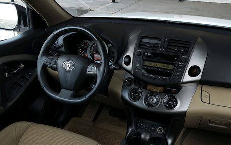 Toyota RAV4, 2011 год, 1 399 000 рублей, 18 фотография