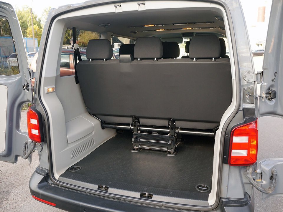 Volkswagen Caravelle T5 рестайлинг, 2015 год, 550 000 рублей, 5 фотография