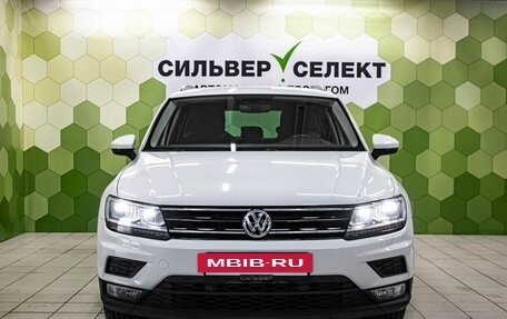 Volkswagen Tiguan II, 2017 год, 2 000 000 рублей, 3 фотография