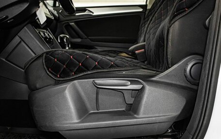 Volkswagen Tiguan II, 2017 год, 2 000 000 рублей, 25 фотография
