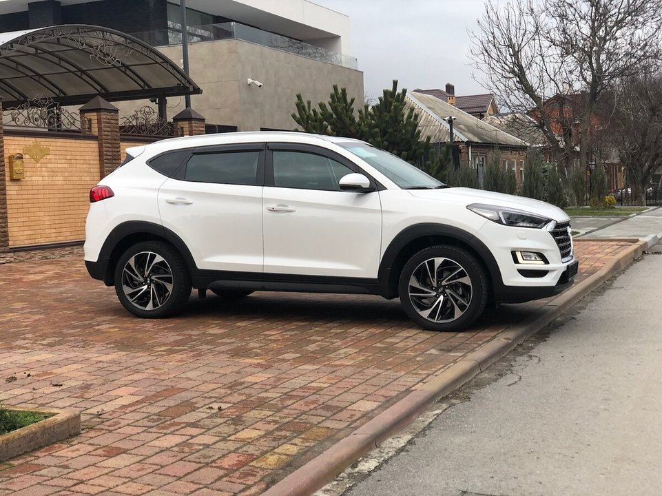 Hyundai Tucson III рестайлинг, 2020 год, 800 000 рублей, 3 фотография