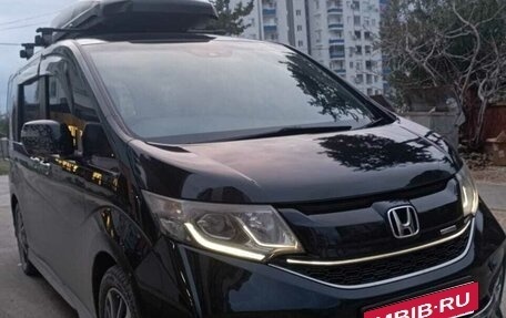 Honda Stepwgn IV, 2016 год, 2 200 000 рублей, 2 фотография