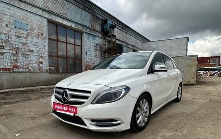 Mercedes-Benz B-Класс, 2012 год, 890 000 рублей, 2 фотография