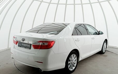 Toyota Camry, 2014 год, 1 690 000 рублей, 6 фотография