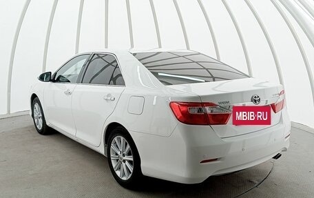 Toyota Camry, 2014 год, 1 690 000 рублей, 8 фотография