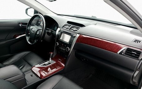 Toyota Camry, 2014 год, 1 690 000 рублей, 13 фотография