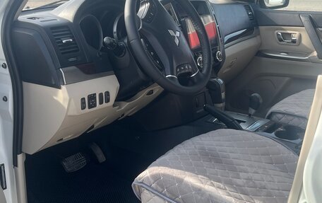 Mitsubishi Pajero IV, 2017 год, 3 150 000 рублей, 2 фотография