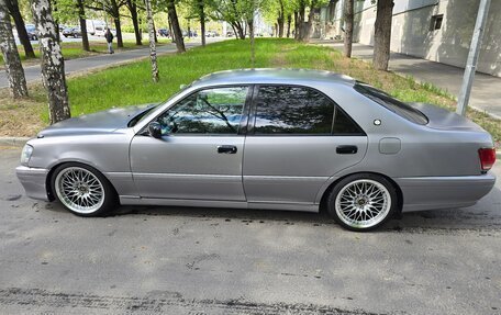 Toyota Crown, 2000 год, 935 000 рублей, 2 фотография