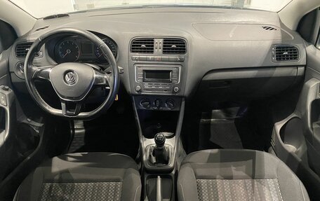 Volkswagen Polo VI (EU Market), 2017 год, 989 000 рублей, 10 фотография