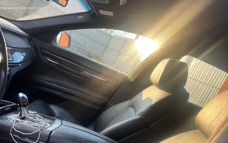 BMW 7 серия, 2010 год, 650 000 рублей, 13 фотография