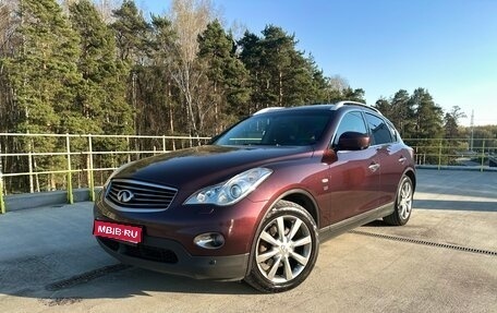 Infiniti QX50 I рестайлинг, 2013 год, 1 870 000 рублей, 1 фотография