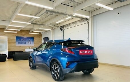 Toyota C-HR I рестайлинг, 2016 год, 2 299 900 рублей, 4 фотография