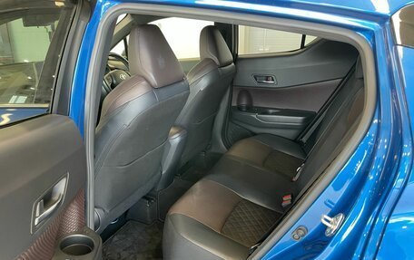 Toyota C-HR I рестайлинг, 2016 год, 2 299 900 рублей, 17 фотография