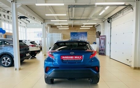 Toyota C-HR I рестайлинг, 2016 год, 2 299 900 рублей, 5 фотография