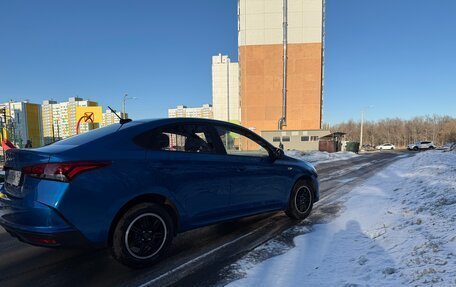 Hyundai Solaris II рестайлинг, 2021 год, 1 600 000 рублей, 5 фотография