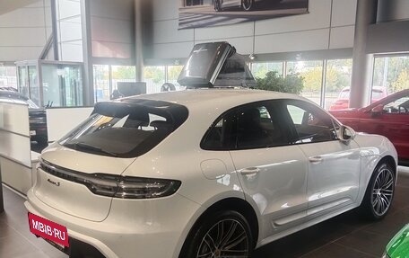 Porsche Macan I рестайлинг, 2024 год, 14 490 000 рублей, 3 фотография