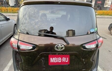 Toyota Sienta II, 2019 год, 1 500 000 рублей, 12 фотография