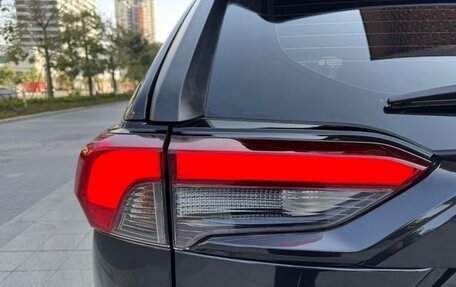 Toyota RAV4, 2022 год, 2 200 000 рублей, 11 фотография