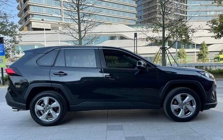 Toyota RAV4, 2022 год, 2 200 000 рублей, 5 фотография