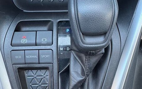 Toyota RAV4, 2022 год, 2 200 000 рублей, 24 фотография