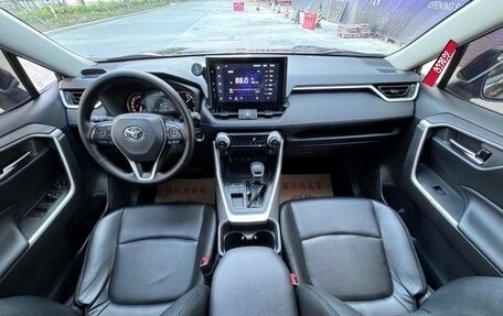 Toyota RAV4, 2022 год, 2 200 000 рублей, 19 фотография
