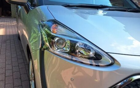 Toyota Sienta II, 2019 год, 2 100 000 рублей, 24 фотография