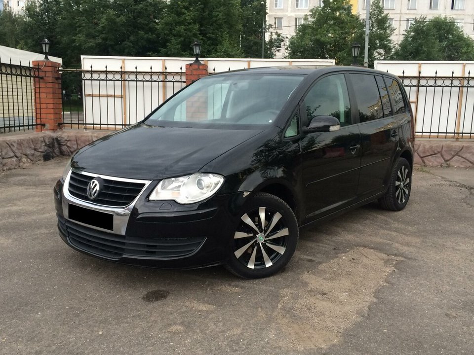 Volkswagen Touran II, 2010 год, 300 000 рублей, 5 фотография