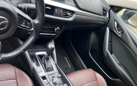 Mazda 6, 2016 год, 2 050 000 рублей, 3 фотография