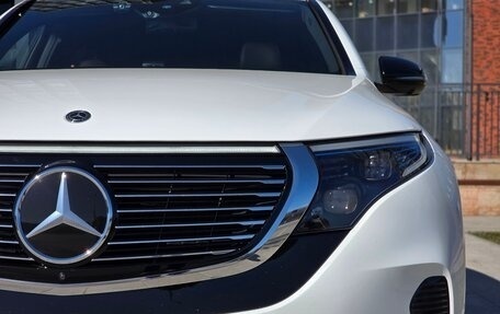 Mercedes-Benz EQC, 2020 год, 4 990 000 рублей, 14 фотография