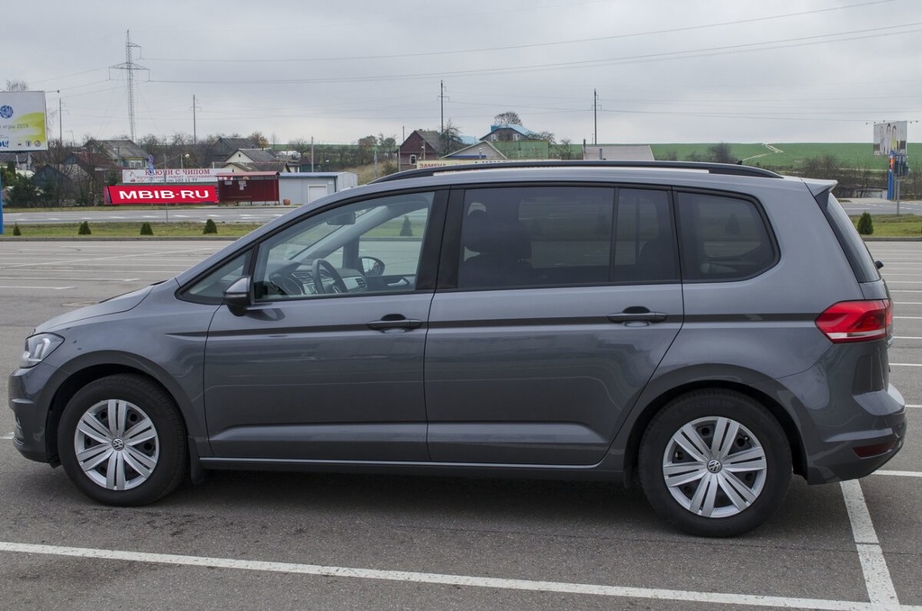 Volkswagen Touran III, 2019 год, 650 000 рублей, 7 фотография