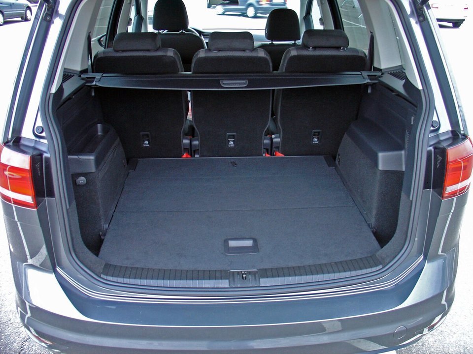 Volkswagen Touran III, 2019 год, 650 000 рублей, 6 фотография