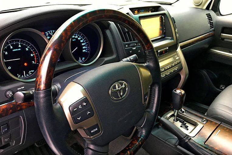 Toyota Land Cruiser 200, 2008 год, 900 000 рублей, 7 фотография