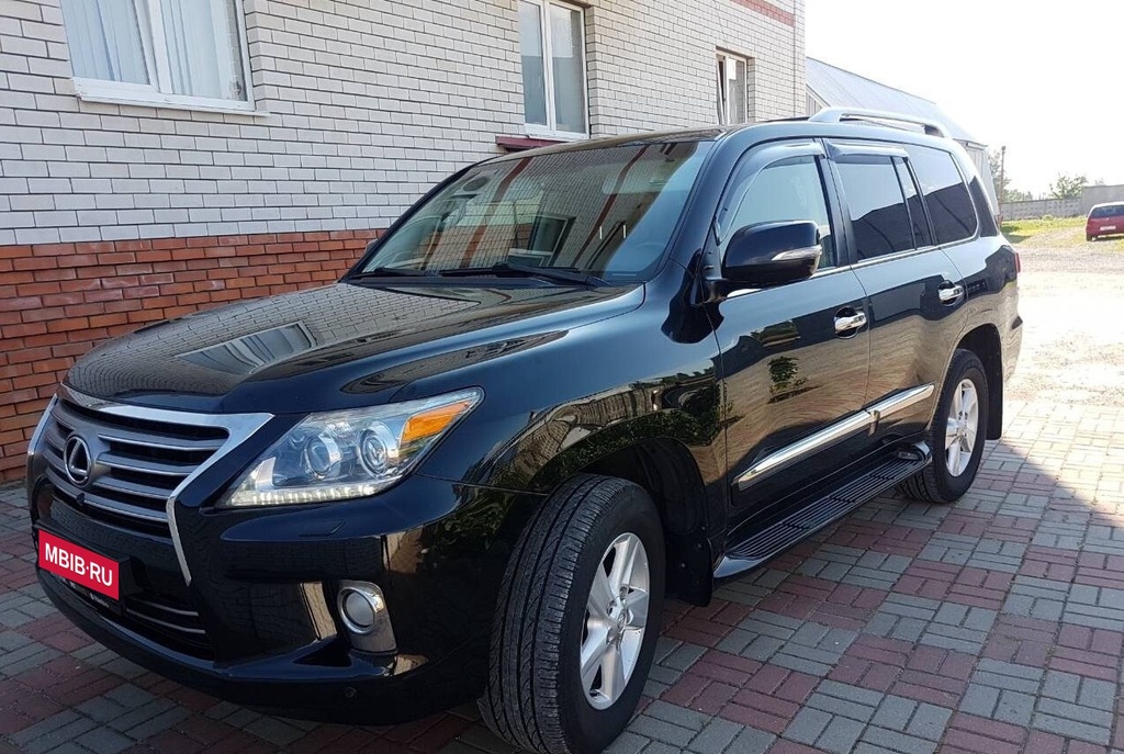 Lexus LX III рестайлинг, 2013 год, 1 600 000 рублей, 10 фотография