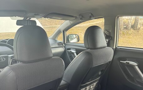Toyota Verso I, 2012 год, 1 350 000 рублей, 6 фотография
