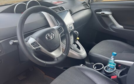 Toyota Verso I, 2012 год, 1 350 000 рублей, 10 фотография