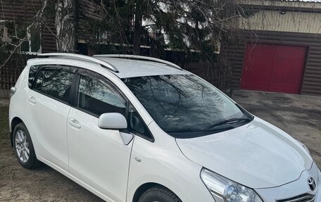 Toyota Verso I, 2012 год, 1 350 000 рублей, 17 фотография